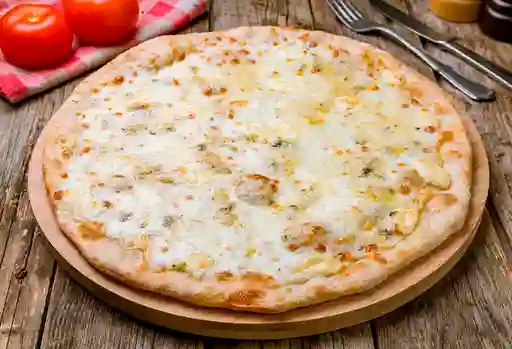 Pizza Mediana Pollo y Champiñones