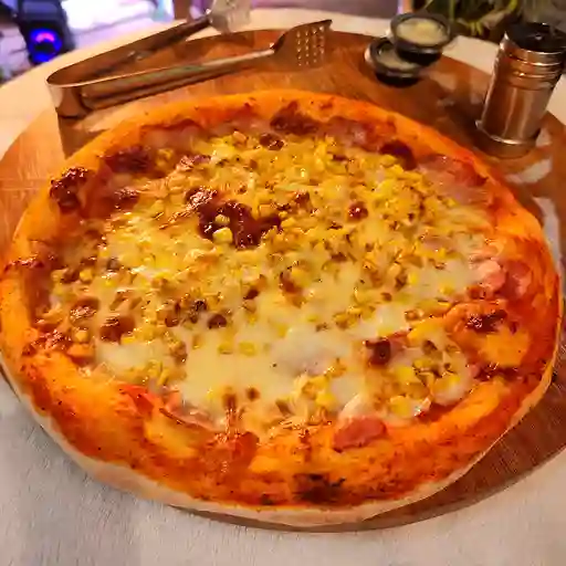 Pizza Mediana Pomodoro Tocineta