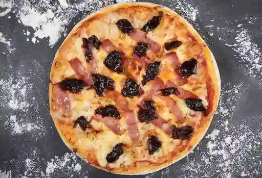 Pizza Mediana Tocineta Ciruelas