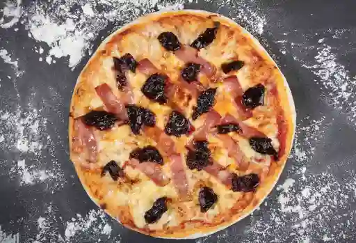 Pizza Familiar Tocineta Ciruelas