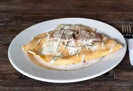 Crepe con Pollo y Champiñones