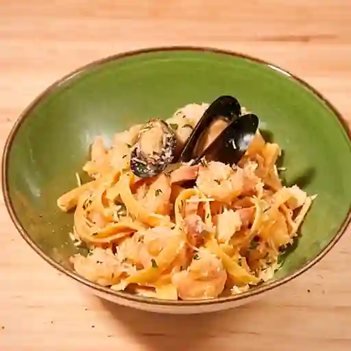 Pasta con Mariscos