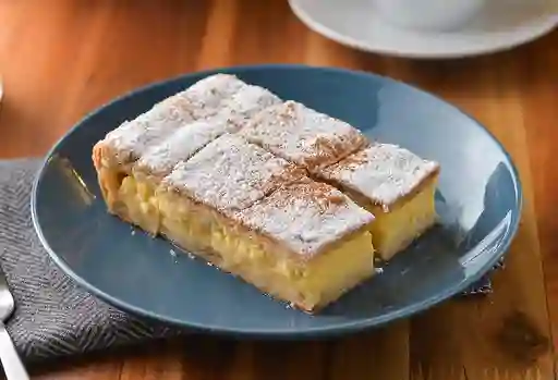 Bougatsa Crema