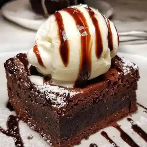 Brownie con Helado