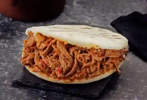 Arepa de Carne Asada