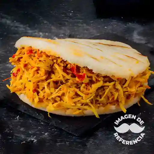 Arepa de Desmechada y Huevo