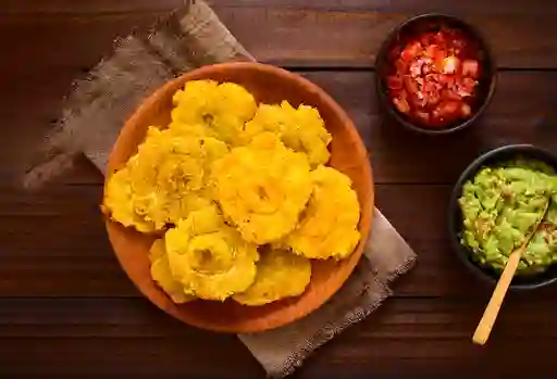 Patacones con Guacamole