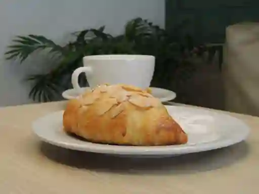 Croissant Almendra Personal