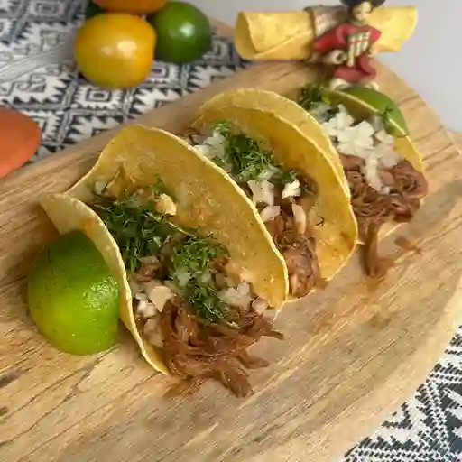 Tripleta Tacos Birria