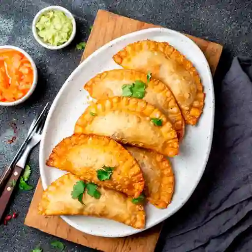 Empanada de Carne y Arroz