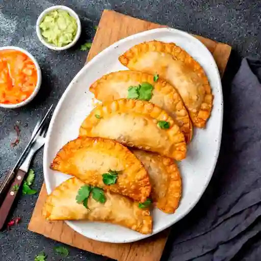 Empanada de Chorizo Paisa