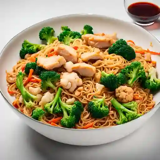 Chow Mein Pollo