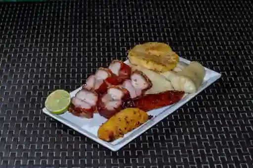 Bandeja de Chicharrón Especial