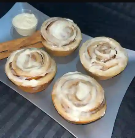 Cinnamon Rolls - Rollos de Canela X 4