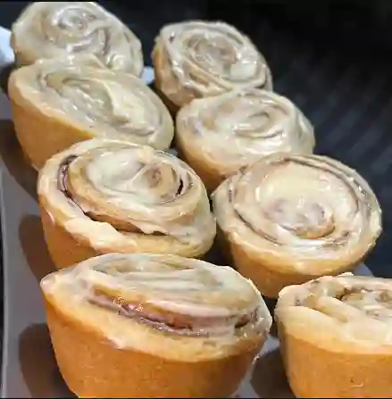 Cinnamon Rolls - Rollos de Canela X 8