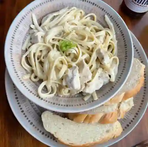 Pasta con Pollo