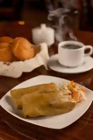 Tamal con Tinto