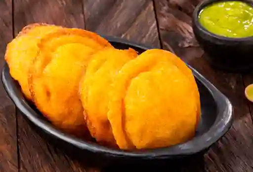 Arepa de Huevo con Pollo