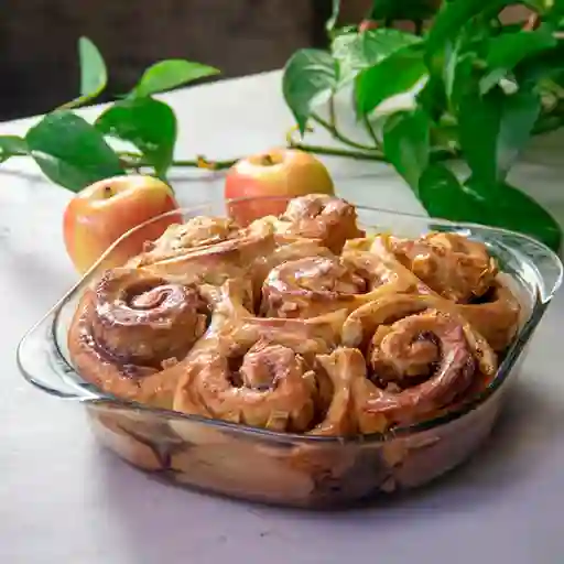 Cinamon Roll con Arequipe y Chantilly