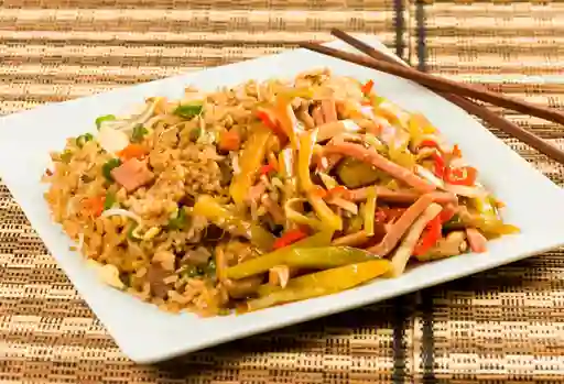 Combo Familiar Arroz Chino, Chop Suey y Chuleta