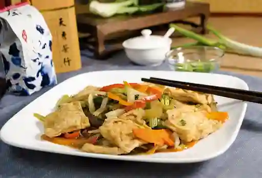 Chow Suey Vegetariano