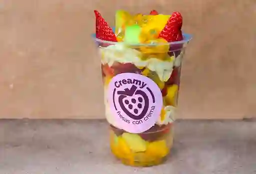 Fresas, Mango, Maracuyá y Crema