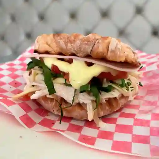 Sándwich de Pollo y Vegetales