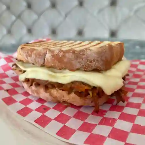 Sándwich de Carne y Queso