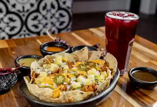 Combo Nachos Chingones + Bebida