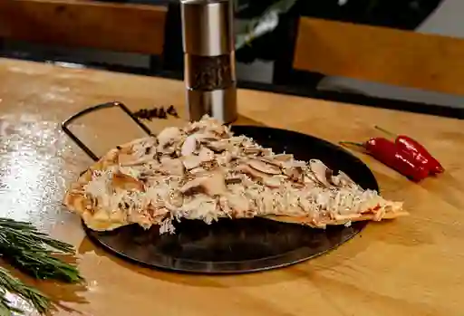 Pizza de Pollo y Champiñón