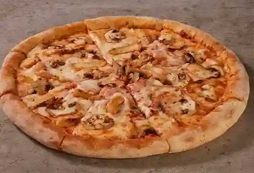 Pizza Pollo y Champiñones