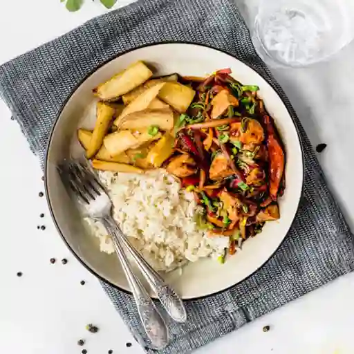 Pollo Saltado