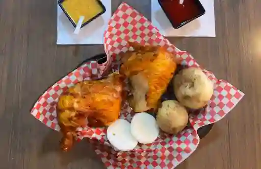 Medio Pollo Asado con Papas