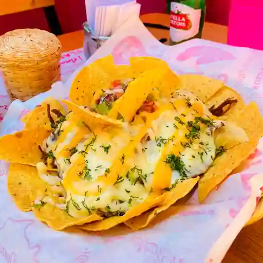 Nachos de Chorizo Santarrosano