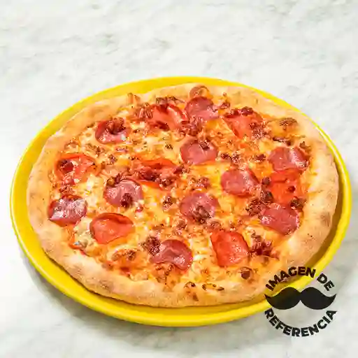 Pizza de Tocineta y Ciruela