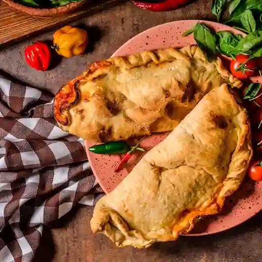 Calzone de Tocineta y Maíz