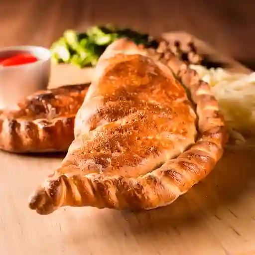 Calzone de Tocineta y Champiñón