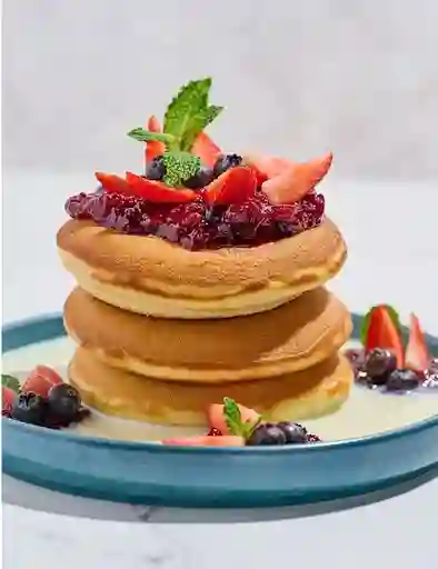 Pancakes Tres Leches Berries