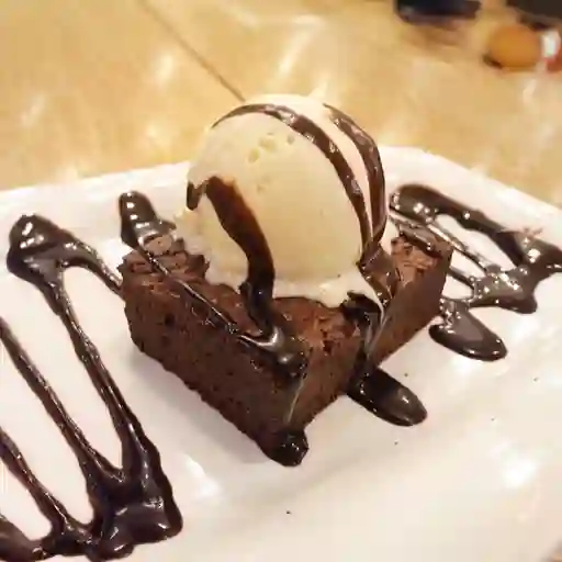 Brownie con Helado