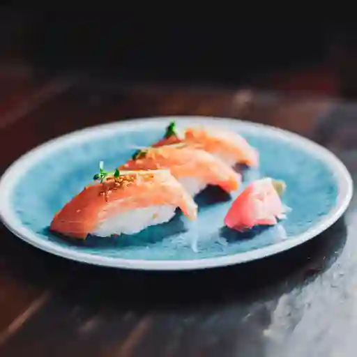 Sushi Nigiris de Salmón