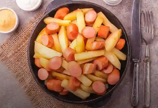 Salchipapa