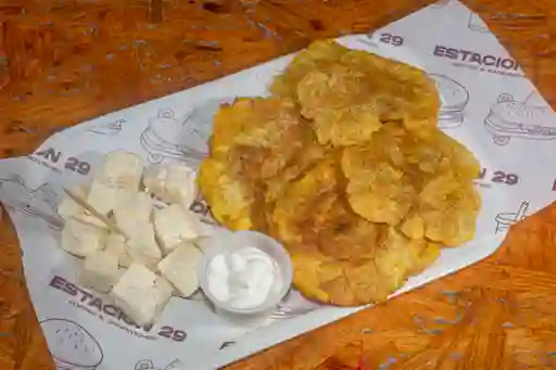 Patacones con Queso