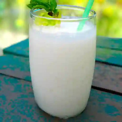 Limonada de Coco 22 Oz