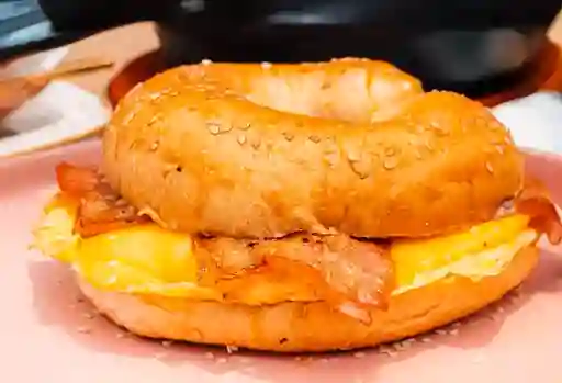 Bacon Bagel Sándwich