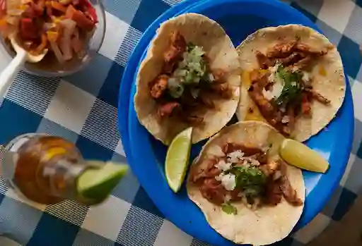 Taco de Cerdo Al Pastor