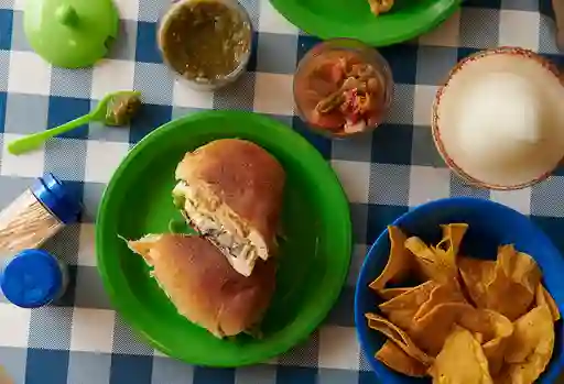 Torta de Chorizo Mexicano