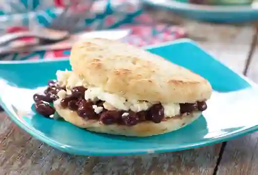 Arepa Dominó