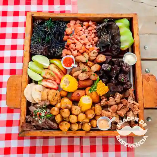 Picada Salchicharronudo