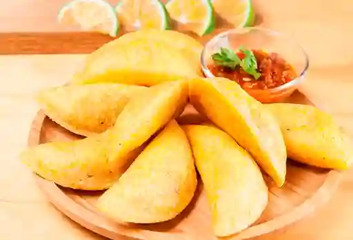 Empanada de Carne y Arroz