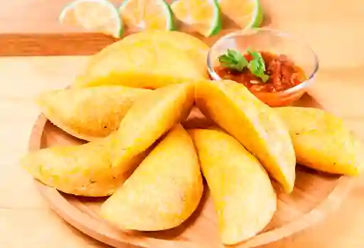 Empanada de Cerdo y Arroz